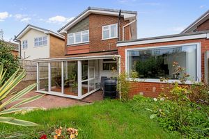 Photo 32- click for photo gallery